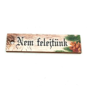 Nem felejtünk fúrt festett fatábla tobozos 7,5 x 2 cm 1 db